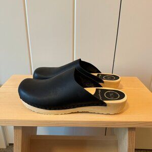 No. 6 Contour Clog